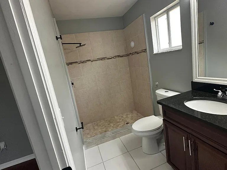 4827 Kingston Cir — Photo 3