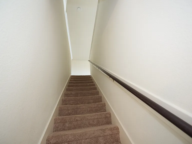 152 Curt St — Photo 13