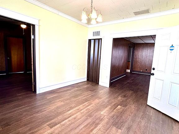 4th image of 619 Sugar St