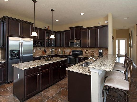 3rd image of 8142 White Pelican St