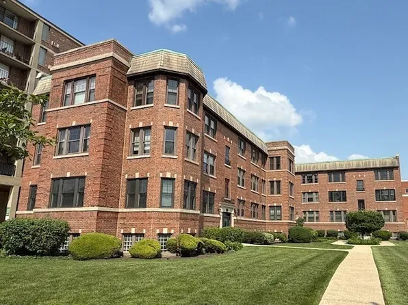 43 N Park Ave #1A, Lombard, IL 60148
