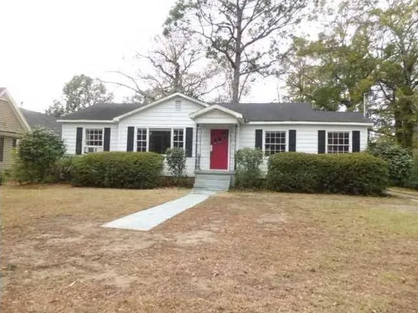 220 Court St, Chickasaw, AL 36611