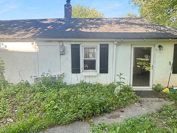 3rd image of 63 Poplar Dr
