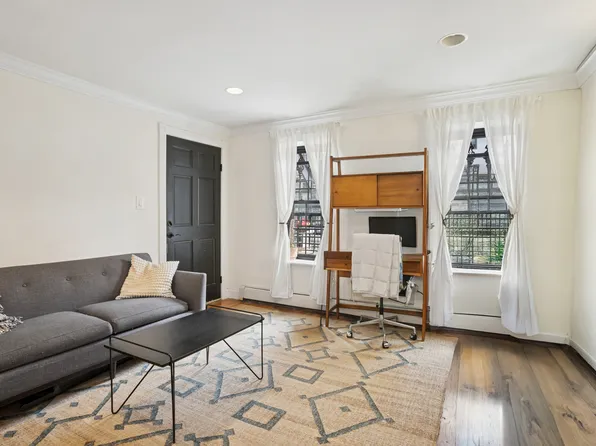 189 Cornelia Street image 2 of 7