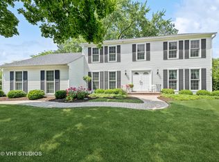 996 Williamsburg Park, Barrington, IL 60010