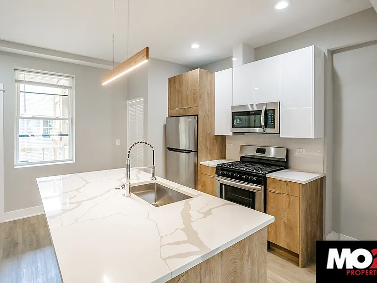 Cortland Flats — Photo 12