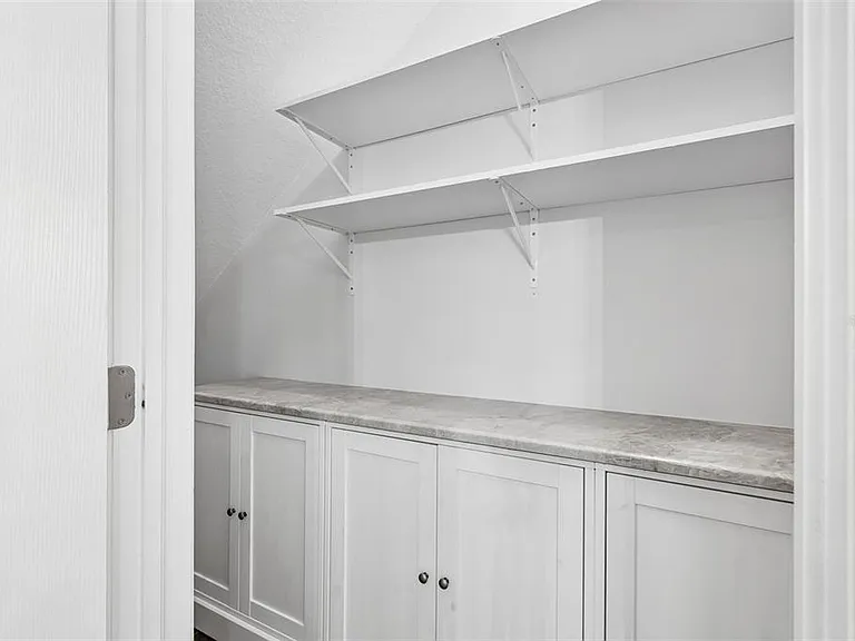 9210 Fox Sparrow Rd — Photo 16