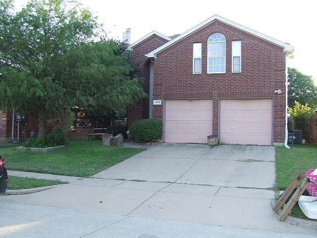 1st image of 3005 Meadowbrook Dr