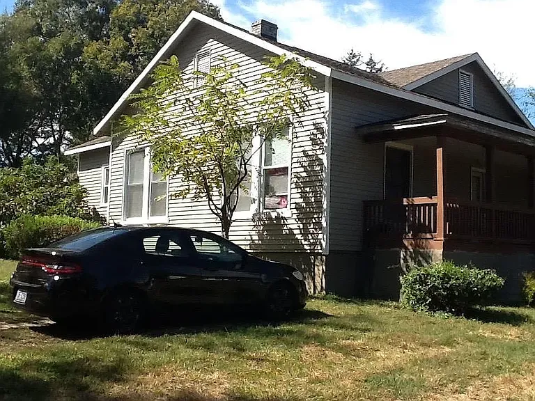 803 Woodlawn St — Photo 1