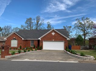140 Miramar Dr, Maumelle, AR 72113