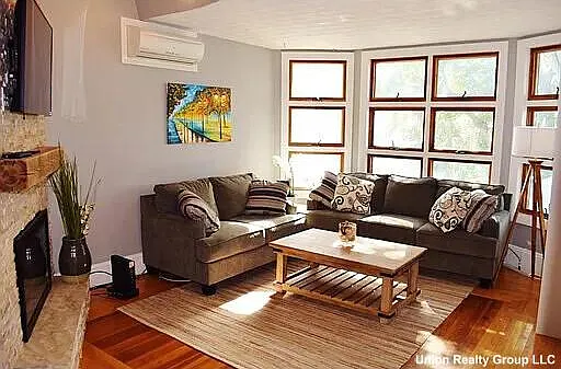 74 Bayswater St #2 — Photo 9