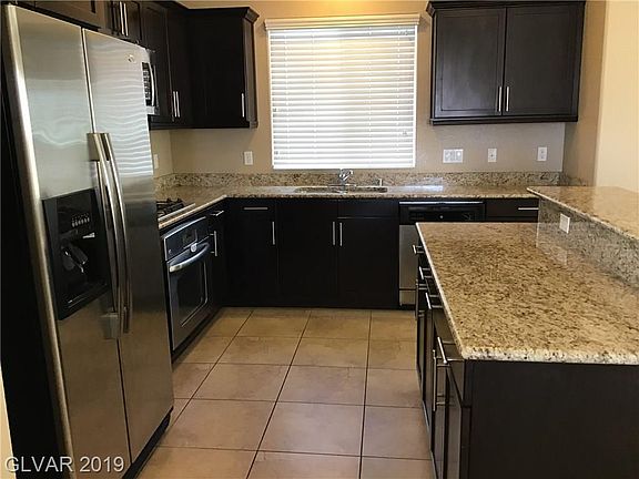5th image of 10467 Mandolina Hills St