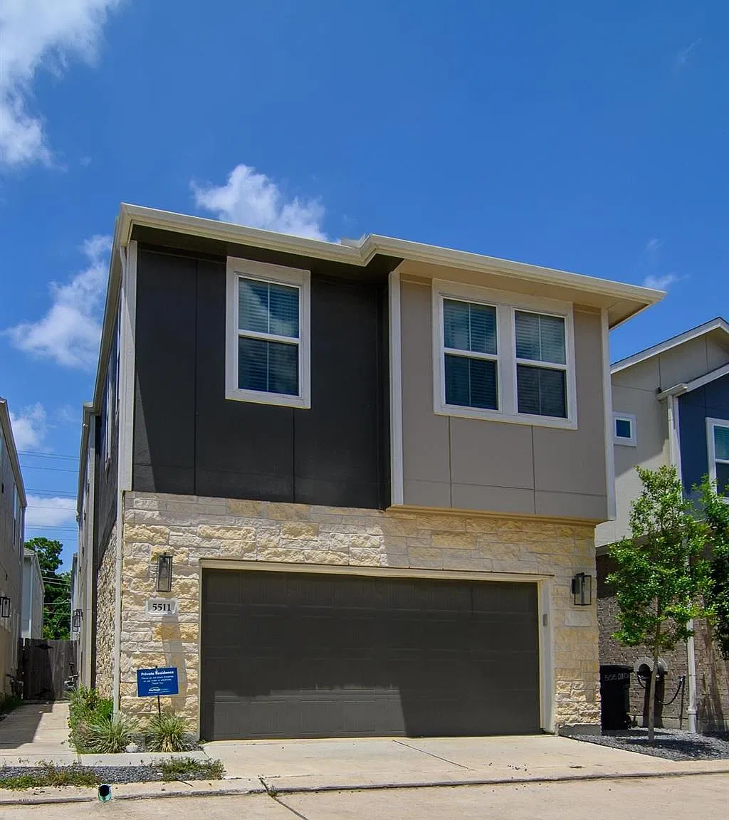 3 bed, 2.5 bath, 1795 sqft, $2,449 — Photo 1
