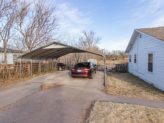 3rd image of 4210 Hetrick Dr