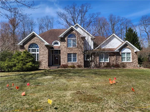 680 Saddlebrook Dr, Youngstown, OH 44512