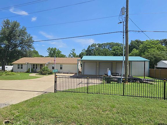 2nd image of 4932 County Road 424 W