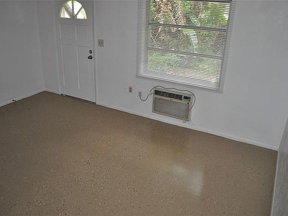 5th image of 521 Magnolia Ave APT B