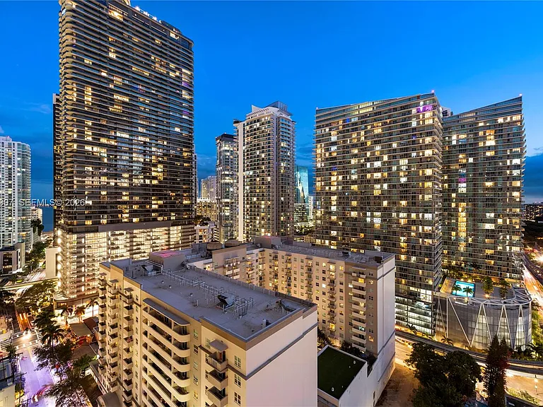 999 SW 1st Ave #2204 — Photo 36