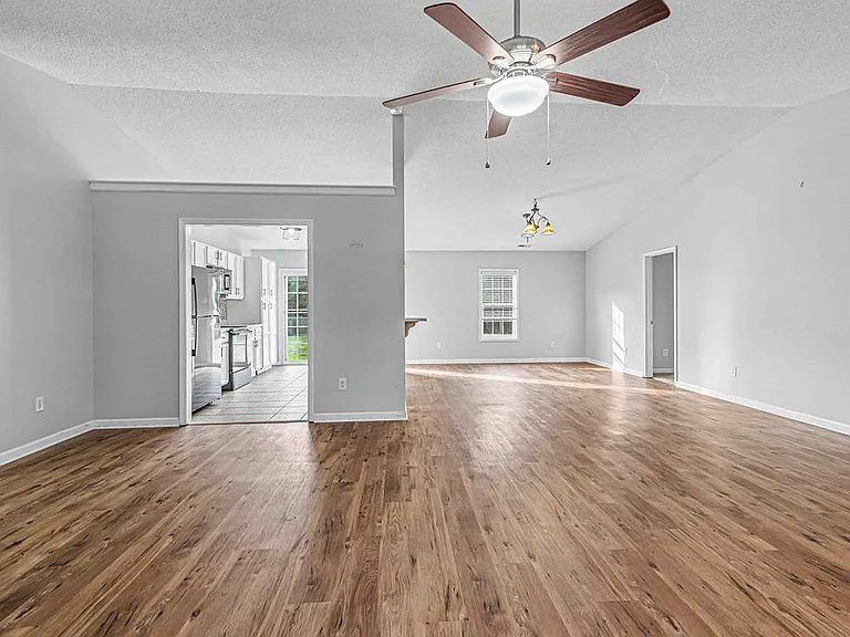 118 Magnolia Ln — Photo 6