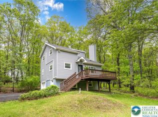 294 Matterhorn Dr, Effort, PA 18330