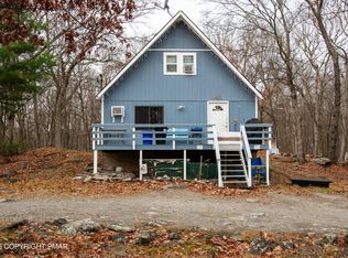 211 Gold Finch Rd, Bushkill, PA 18324