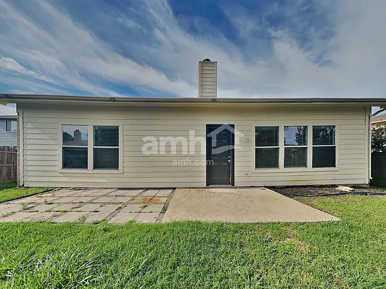 4405 Statesman Ln — Photo 27