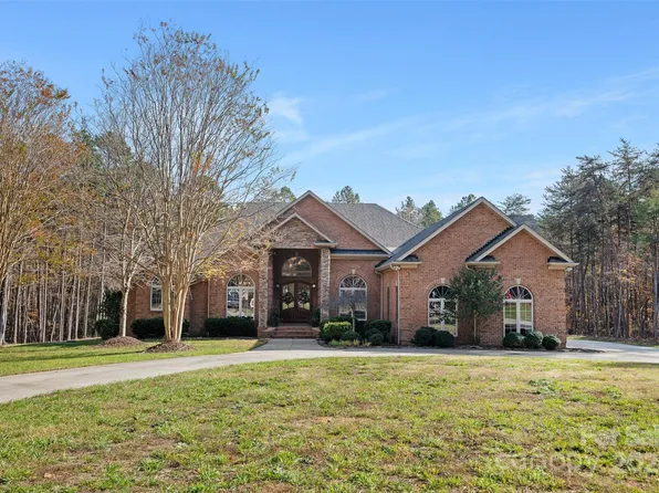 3421 Farm View Ln, Iron Station, NC 28080