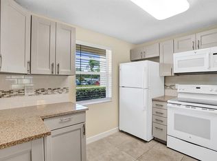 301 SE 3rd St APT 110, Dania Beach, FL 33004