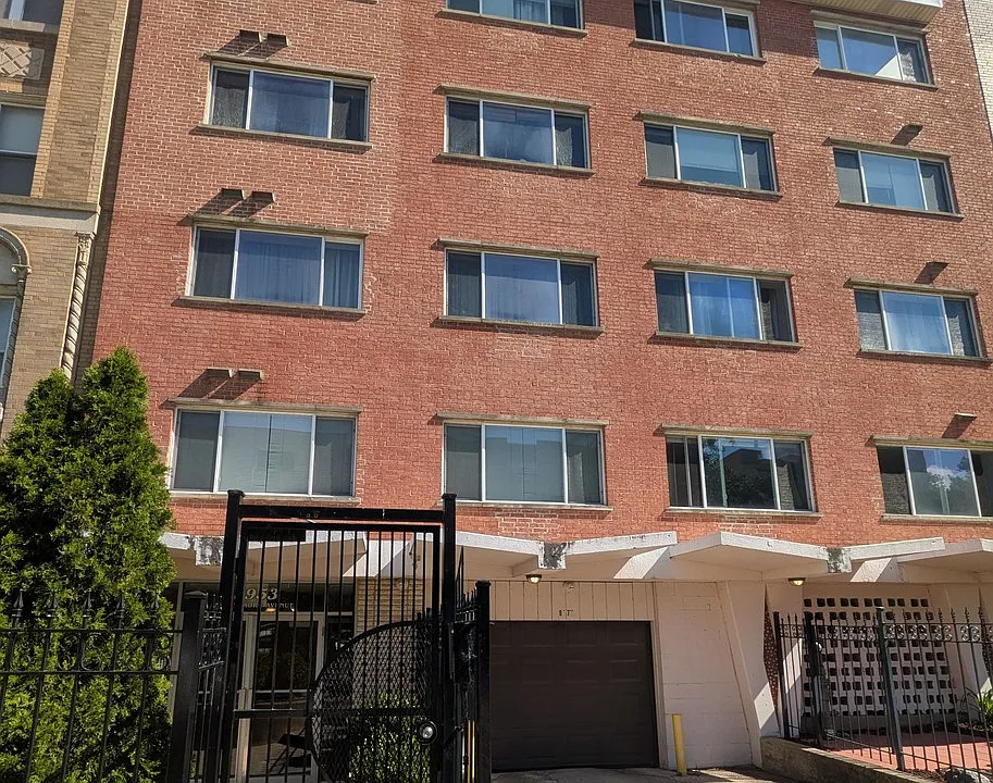 5953 N Kenmore Ave #405