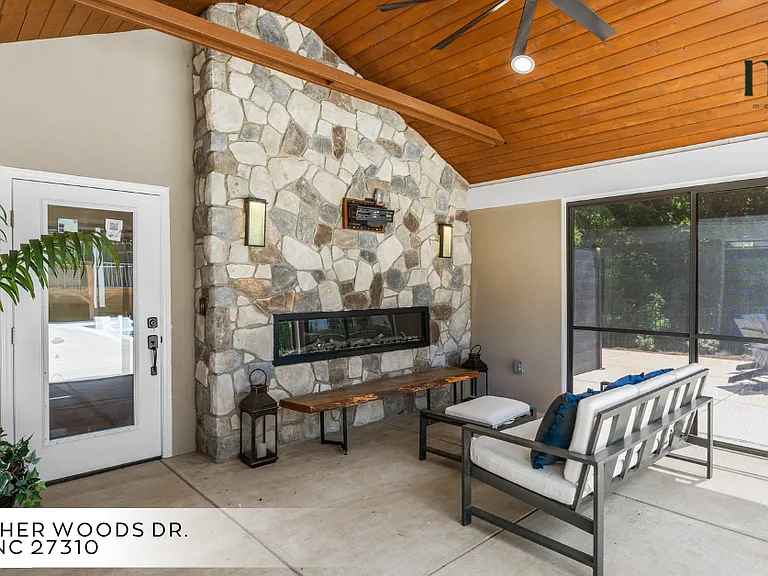 4660 Thatcher Woods Dr — Photo 31