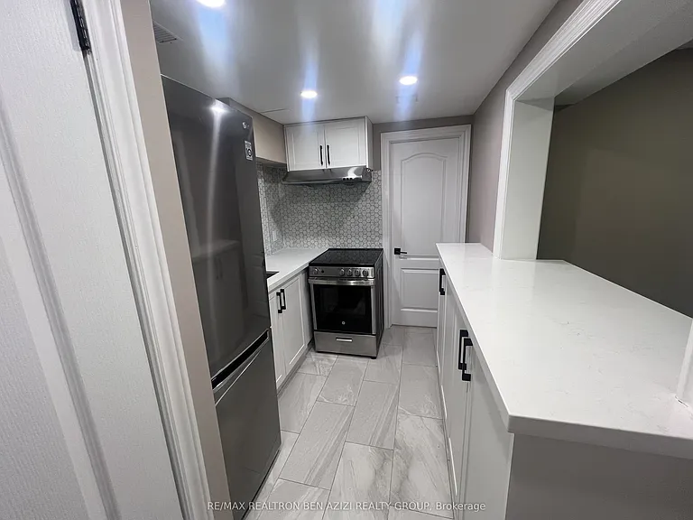 23 Sexton Cres #BASEMENT — Photo 5