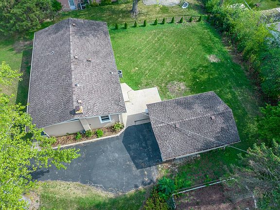 2nd image of 3109 Greenbriar Dr