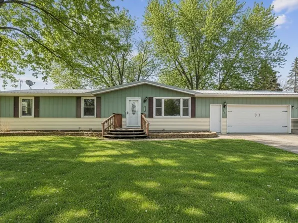 317 Terrace Lane Dr, Montezuma, IA 50171