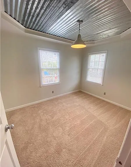 614 E Duffy St — Photo 11