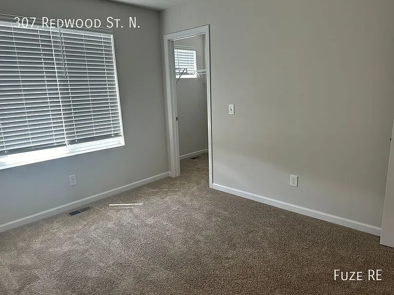 307 Redwood St N — Photo 7