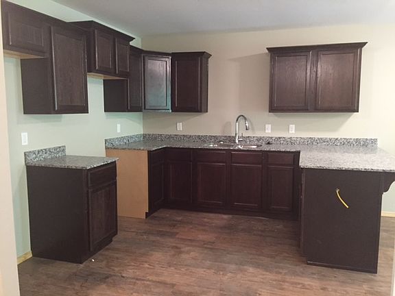 5th image of 3102 SW Amberwood Ave #2