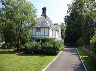 9 Park Dr S, Rye, NY 10580