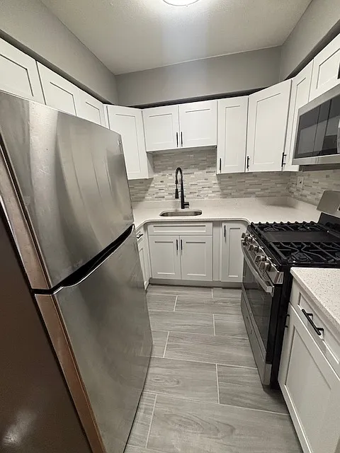 3 bed, 1200 sqft, $3,200 — Photo 3