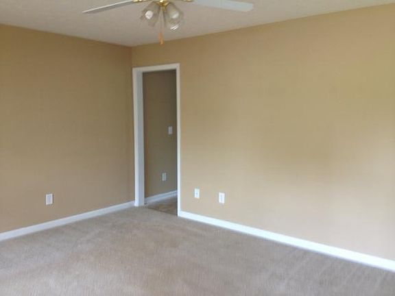 4th image of 1245 Kendall Dr
