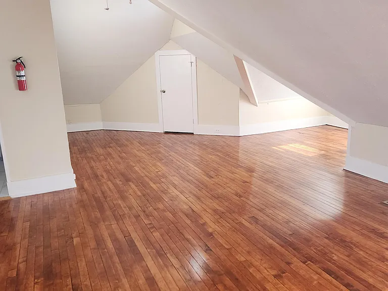 1361 Woodland Ave NW #5 — Photo 7
