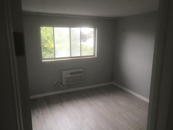 3rd image of 9551 S Kedzie Ave APT 3K