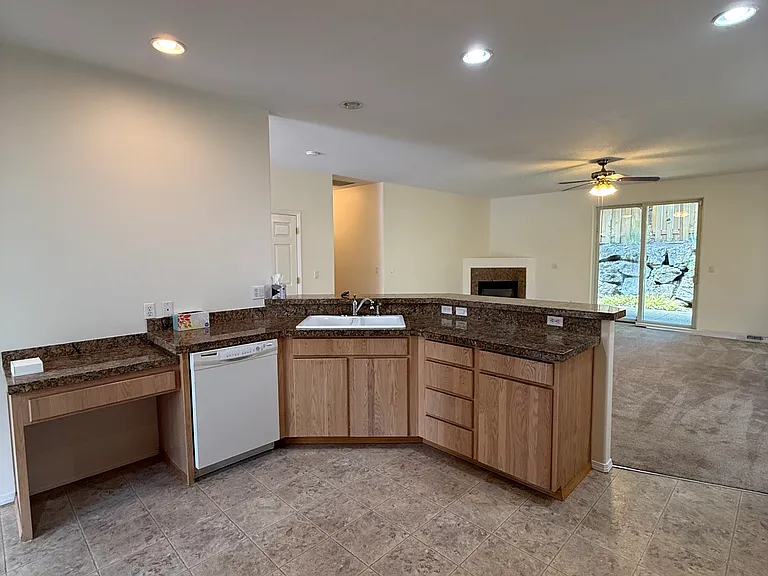 10669 SW Adele Dr — Photo 11