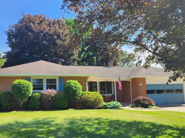 540 Fairlane Dr, Alma, MI 48801