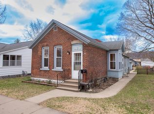 469 E 7th St, Winona, MN 55987