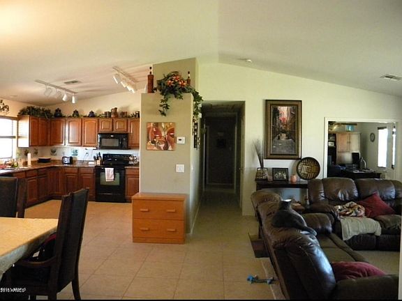 857586BD-C7EF-4BD2-B93F-C6756B93AB47