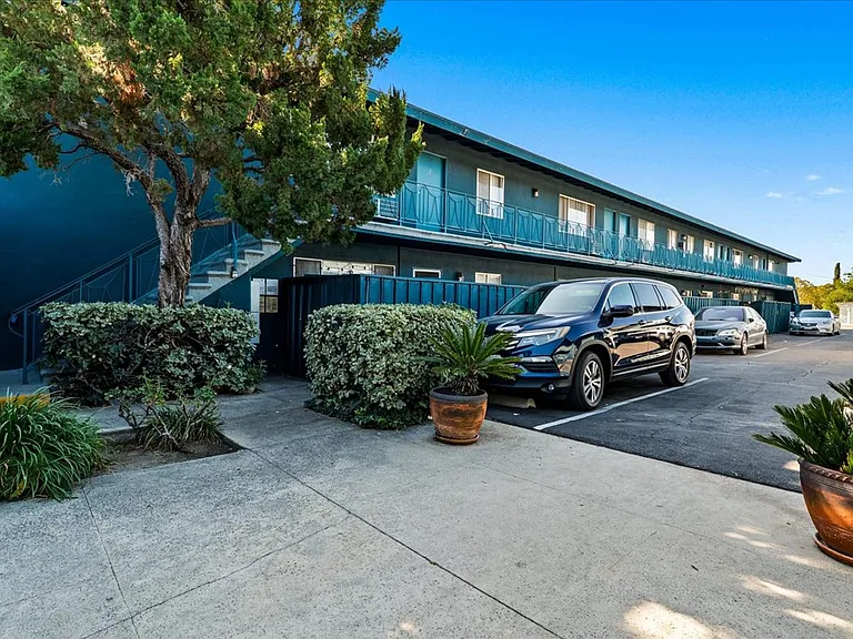 7739 Laurel Canyon Blvd #13 — Photo 14