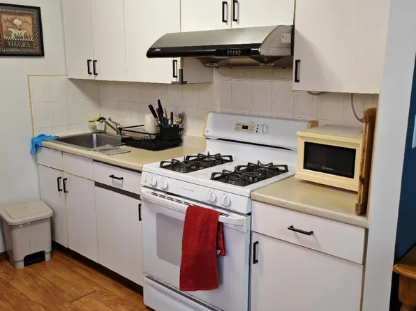 (undisclosed Address), Middle Village, NY 11379