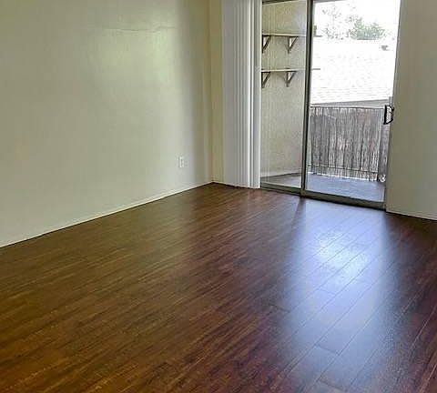 4th image of 332 S Avenue 60 #211