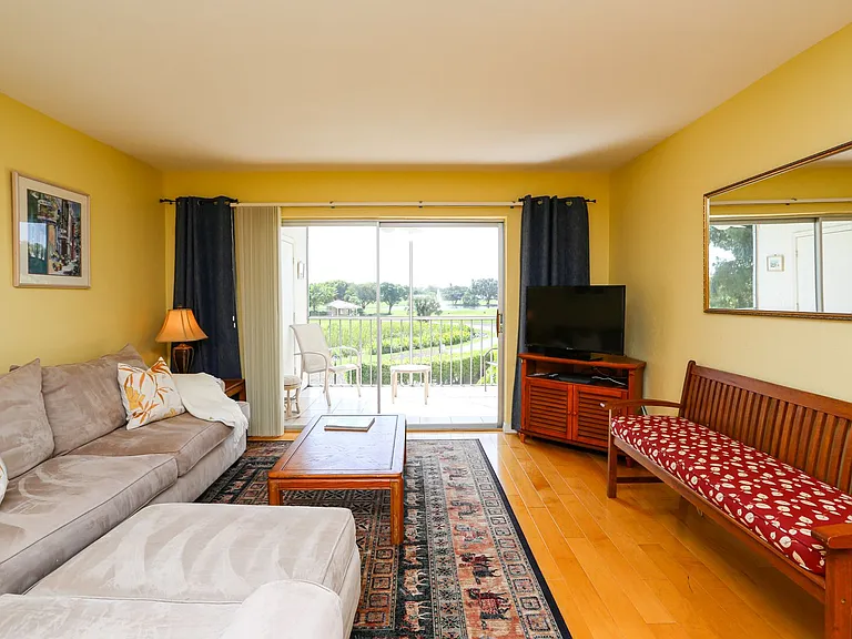 1075 Foxfire Ln #207 — Photo 8