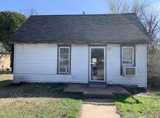 1224 Delaware St, Perry, OK 73077